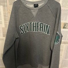 Gray Slytherin Sweatshirt Slytherin Sweater Aesthetic, Slytherin Gifts, Slytherin Aesthetic Fashion, Slytherin Merch, Slytherin Sweatshirt, Slytherin Sweater, Universal Harry Potter, Harry Potter Store, Slytherin Harry