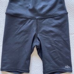 No Pilling, Still Brand New Alo Yoga Athletic Shorts With Built-in Shorts For Workout, Alo Yoga Athleisure Bottoms For Running, Alo Yoga Athleisure Running Bottoms, Black Athleisure Shorts For Cycling, Black Athleisure Cycling Shorts, Alo Yoga Athleisure Bottoms For Sports, Black Sweat Resistant Bottoms With Medium Support, Casual Short Length Alo Yoga Activewear, Alo Yoga Casual Athletic Shorts With Built-in Liner