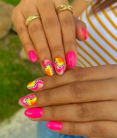 25 Cute Short Nails You'll Want to Try Cowboy Nails, Western Nails, Retro Nails, Cute Short Nails, Cute Simple Nails, Cute Gel Nails, Bright Nails, Short Acrylic Nails Designs