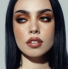 Bottom Lash Eyeliner Looks, Red 70s Makeup, Bold Orange Eye Makeup, Monochrome Eye Makeup, Makeup For Round Eyes Eyeshadows, 70s Inspired Wedding Makeup, Dark Orange Eyeshadow Looks, Rust Colored Makeup, Black And Orange Makeup Looks