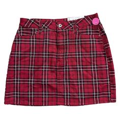 Nwt Arizona Jean Company Juniors Grunge Red Plaid Tartan Denim Mini Skirt Size 9. Red & Black Plaid Tartan. Belt Loops. Front & Back Pockets. Zipper Fly With Button Closure. Mini Length. Fits The 2014 Tumblr & Grunge Aesthetic. As Seen On Youtuber Alexasunshine83. Has The Original Tag Attached. No Flaws To Note. Comes From A Clean And Smoke Free Home! Size: 9 Juniors. Approx Flat Lay Measurements: Waist: 14.5”. (No Stretch) Hips: 20”. Length: 17” (Waist To Hem) Trendy Cotton Skirt For School, Y2k Cotton Mini Skirt For Fall, Trendy High Waist Plaid Mini Skirt, Trendy Plaid High-waist Mini Skirt, Trendy High Waist Plaid Skort, Trendy High-waist Plaid Skort, Trendy Plaid Cotton Skort, Trendy Cotton Skort For School, Plaid Cotton Mini Skirt Skort