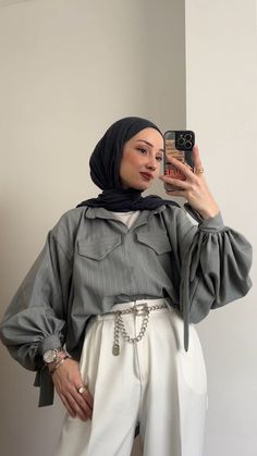 Hijabi Aesthetic, Style Instagram, Hijab Chic, Hijabi Outfits, Outfit Hijab, Hijabi Girl, Hijab Dress, Modest Fashion Outfits