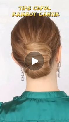 Ristawati. Manik on Instagram: "Cepol simpel

#tutorialsanggul
#hairstyle
#ristawarimanik
#fyp" Hair Help, Low Bun, Hair Makeover, Inspired Fashion, Hair Styling, Hair Ideas, Beautiful Hair, Hair Stylist, Braids