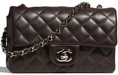 Chanel 19 Bag, Chanel Bag Classic, Pearl Clutch Bag, Chanel Jumbo, Chanel 19, Mode Chanel, Chanel Store, Chanel Cruise