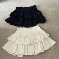 Each Skirt Has Never Been Worn And Has No Rips Or Stains. Each Skirt Has An Elastic Band With Built In Shorts. They Both Are Super Comfortable And Can Be Worn With Anything And Both Are Cute Flowy Skirts. Cute Skirt Sets, Ruffled Skirt Outfit Ideas, Women's Skirts, Shorts That Look Like Skirts, Homemade Skirts For Women, Lined Skirts, Skirts White, Skirt With Shorts, Skirts Cute