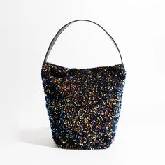 Elevate Your Style with Luxury Sparkling Sling Hobo Evening Purse Get ready to dazzle and shine with our Luxury Sparkling Sequin Ladies Sling Hobo Evening Purse! This exquisite handbag is a true fashion statement, designed to make you stand out in any crowd. With its glittering sequin exterior and big fashion bucket shopper tote design, it's the perfect accessory for trendsetters. Key Features: Versatile Occasion: This purse is perfect for a wide range of occasions, from glamorous evening partie Tote Design, Organization Essentials, Hobo Purse, Hobo Style, Evening Purse, Big Fashion, Shopper Tote, World Of Fashion, Trend Setter