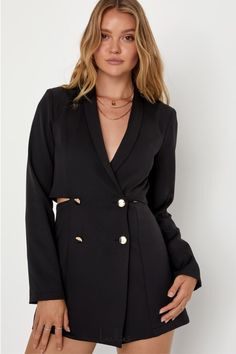 Forward-thinking fashionistas are already trying to get their hands on the Lulus Ahead of the Trend Black Long Sleeve Blazer Romper! This stretch-woven romper brings all kinds of executive-chic vibes with its shawl-collared neckline, princess-seamed bodice, and long sleeves with padded shoulders. A double-breasted silhouette (with two decorative buttons and two functional buttons) accents the front, while a wraparound cutout adds a flirty detail. Attached tailored shorts finish the look. Hidden Black Blazer Dress Outfit, Chic Blazer Outfit, Style A Blazer, Blazer Romper, Blazer Dress Outfits, Black Blazer Dress, Plus Size Blazer, Chic Blazer, Chic Vibes