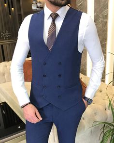 Bojoni Montreal Slim Fit Blue Suit | BOJONI Mens Night Suit, Groom Dress Men, Dark Blue Suit, Classic Style Outfits, Suit For Men, Designer Suits For Men, Mens Fashion Classic, Lapel Jacket, Exclusive Shoes