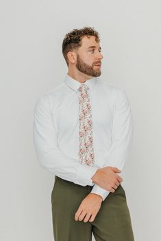 We pride ourselves in offering our customers some of the best skinny ties money can buy. Each DAZI tie is handmade from high quality imported fabrics. Features: Approx. 2.5" wide at the tip Approx. 58" in length 100% Cotton Roses, Money, High Quality, Fabric