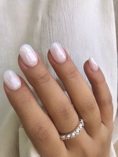 White Dip Short Nails, White Pearl Dip Nails, Clear Dip Manicure, Bridal Shower Nails Short, Short Round Sns Nails, Engagement Nails Squoval, Sns Wedding Nails For Bride, Short Round Bridal Nails, Short Bachelorette Nails