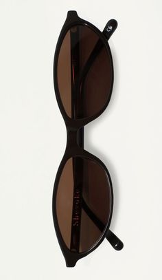 Aesthetic Sunglasses, Pretty Sunglasses, Glasses Inspiration, Accessory Inspo, Dr Shoes, Sunglasses 2024, Trendy Glasses, White Sunglasses, Fashion Eye Glasses