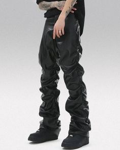 * Black pu leather pants "Saga" are in Asian size: Please choose at least one size larger than your usual size. Check the size guide for more details. Stand Out with the Black PU Leather Pants "Saga" Embrace a bold, futuristic look with the black PU leather pants. These pants are perfect for those who aren't afraid to push the limits of streetwear fashion. The sleek, high-gloss finish adds a touch of modernity, while the slim fit creates a silhouette that’s both edgy and refined. Whether you're Cyberpunk Pants, Cyberpunk Helmet, Hakama Pants, Techwear Pants, Y2k Pants, Techwear Outfits, Streetwear Pants, Chest Bag, Oversized Tshirt