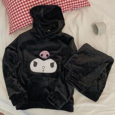 Kuromi Hoodie, Kuromi Things, Pom Pom Clothes, Kuromi Stuff, Collage Des Photos, Alt Clothes