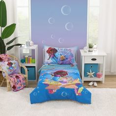 the little mermaid bedding set is ready to be made into a child's bedroom