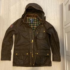 Polo Ralph Lauren Utility Jacket. Oiled Canvas, Flannel Lining. Chocolate Brown. In Like New Condition. Pit To Pit 22.5 In Shoulders 20 In Top To Bottom 30.5 In Sleeve Inseam 20 In Canvas Jacket, Lauren Brown, Utility Jacket, Men's Polo, Chocolate Brown, Polo Ralph, Mens Polo, Mens Jackets, Polo Ralph Lauren