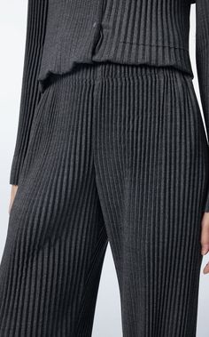 59% polyester 41% wool pleated fabric elastic waist Pleated Fabric, Long Pants, Summer Sale, Black Pants, Gray Color, Elastic Waist, Elastic, Wool, Pants