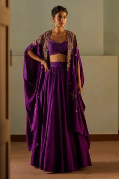 Shop for Mrunalini Rao Purple Pure Silk Paisley Embroidered Cape Lehenga Set for Women Online at Aza Fashions Shadi Outfits, Mrunalini Rao, Cape Lehenga, Celebrity Style Dresses, Cape Set, Placement Embroidery, Embroidered Cape, Silk Cape, Open Blouse