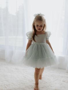 Flower Girl Dresses With Bow, Toddler Wedding Guest Dress, Short Flower Girl Dresses, Flower Girl Dresses Light Blue, Baby Blue Flower Girl Dress, Baby Girl Wedding Outfit, Light Blue Flower Girl Dresses, Flowergirls Dress