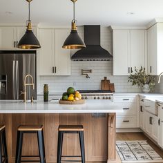 mixed metals Mixed Metals Kitchen, Weathered Wood Stain, Kitchen Sitting Room, Flooded House, Top Kitchen Trends, Lighting Plan, Top Kitchen, Statement Lighting, Metal Kitchen