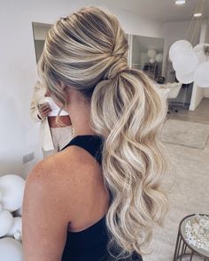 24 Prom Ponytail Hairstyles That Will Perfectly Match Your Crown Bridesmaid Ponytail, Prom Ponytail Hairstyles, Fancy Ponytail, Prom Ponytail, Bridemaids Hairstyles, Pageant Hair