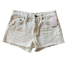 Free People New Off-White Jean Frayed Shorts Size 25 New With Tags Five-Button Closure In Front From Non-Smoking Location High Rise Off White Cotton Bottoms, Off White High Rise Cotton Bottoms, Casual Mid-rise White Bottoms, Casual White Mid-rise Bottoms, Casual White High Waist Jean Shorts, Trendy White Shorts With Pockets, Casual White High Rise Bottoms, Casual Off White Short Bottoms, Casual Off White Shorts For Spring