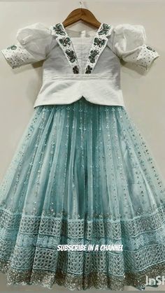 Lehenga For Kids Designer, Kids Dresses For Girls Indian, Parikini Designs, Pattu Langa Designs For Kids, Kids Blouse Designs Indian, Baby Langa Blouse Designs, Baby Pattu Langa Designs, Kids Blouse Designs For Lehanga