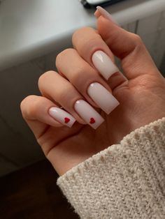 Nails With Hart, Trend Nails 2024, White Valentines Nails, White Gel Nails, Hippie Nails, Blush Nails, Casual Nails, Soft Nails