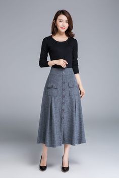 Warm Skirt, Warm Skirts, Eyelet Sweater, Maxi Dress Summer, Skirt Wool, Long Skirt Outfits, Grey Skirt, Button Skirt, Winter Skirt