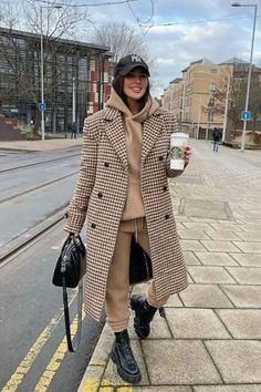 Comfy Fall Outfits, Ny Outfits, New York Outfits, City Outfits, Street Style Trends