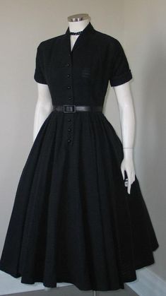 Simple Frock Design, Simple Frocks, Old Fashion Dresses, Designer Dresses Casual, Stylish Dress Book, Easy Trendy Outfits, Black Cocktail, Frock Design, Modest Fashion Outfits