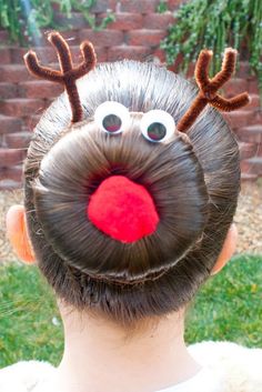 Ugly sweater party ideas. IDK why but I love this so much Reindeer Hair, Tacky Christmas, Wacky Hair Days, Christmas Sweater Party, Wacky Hair, Christmas Hairstyles, Ugly Christmas Sweater Party, Ugly Sweater Party, Holiday Hairstyles