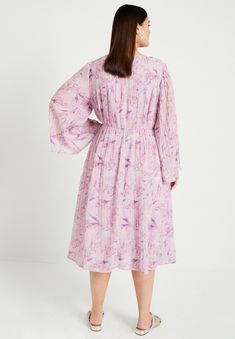 <div>This sweeping georgette style features a notch neckline with bell sleeves. Center-back zip.  45" lengthPolyMachine washImported  </div> Spring Midi Dress With Bell Sleeves And Pleated Details, Luxury Fitted Bell Sleeve Midi Dress, Long Sleeve Midi Dress, Fit And Flare, Pink V-neck Midi Dress With Gathered Sleeves, Dress With Bell Sleeves, Midi Dress Pink, Peach Floral Print V-neck Midi Dress, Platinum Credit Card, London Gifts