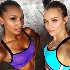 You Need  to Try This 200-Calorie Blasting  Workout Today  ... Aritzia Superpuff, Ballerina Workout, Acai Bowls, Lily Chee, Killer Workouts, Buddy Workouts, Going For A Walk