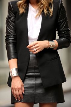 Stil Rock, Brooklyn Blonde, Rok Outfit, Black Leather Skirt, Style Casual Chic, Mode Casual, 가을 패션, Fashion Mode, Mode Inspiration