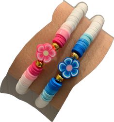 Adjustable Multicolor Bracelet With Flower Charm, Trendy Blue Flower Bracelet, Casual White Flower Shaped Stretch Bracelet, Casual White Flower Stretch Bracelet, Adjustable Blue Plastic Stretch Bracelet, Casual Multicolor Flower-shaped Stretch Bracelet, Casual Multicolor Flower Shaped Stretch Bracelet, Casual Multicolor Flower Stretch Bracelet, Multicolor Flower Stretch Bracelet As Gift