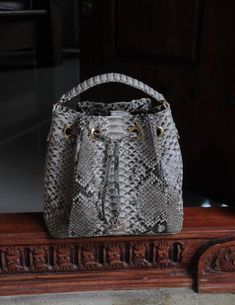 Genuine python skin crosshandle bag Color: natural (uncoloured) Face: genuine python skin Lining: eco-suede (textile) Size 26/23/20 cm (10.2/9.05/7.78 inches) Top handle+detacable adjustable shoulder strap Handmade in Bali with lots of love Leather Snake Print Satchel Shoulder Bag, Snake Skin Purse, Leather Snake Print Satchel Bag, Bags For Ladies, Python Handbags, Women Purse, Snakeskin Purse, Python Skin, Dresser Mirror