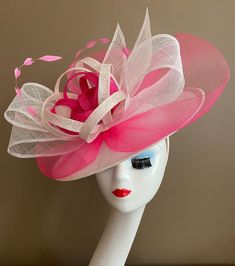 "Three layers of sinamay with large bow and feather flowers, elegant, light and comfortable to wear. Perfect for weddings, Royal Ascot horse races, cocktails, tea party, derby, or any hat wearing occasion. Warm tips:  ❤️If you are looking for a customized piece, please send me a message and let's create something unique just for you!  ❤️Group discount on 3 or more pieces, please contact me for further information on group discount. ❤️Due to the nature of my items, I do not accept return or excha Kentucky Derby Party Hats, Ascot Horse Racing, Feather Flowers, Horse Races, Ascot Hats, Hat Wedding, Kentucky Derby Party, Tea Party Hats, Wedding Fascinators