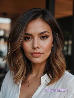 27 Stunning Hair Color Ideas to Electrify Your Summer 2024 Look Red Brown Balayage Short Hair, Short Brunette Hair Round Face, Hair Round Face Medium, Shoulder Length Hair Heart Shaped Face, Easy Hair Color Ideas, Short Hair For Oval Face Shape, Makeup Crazy, Easy Hair Color, Short Brunette Hair