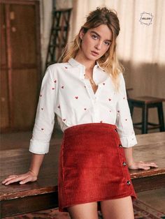 Material: Cotton Straight cut Single Breasted Elasticity: Non Strech Embroidered long sleeve shirt Classic collar New York Christmas Outfits, Rainy Day Dress Outfit, Blue Heart, Mode Inspiration, Spring Summer Outfits, Skirt Outfits