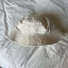 Nwt Cream Bucket Hat From Madewell. Runs True To Size (Size Small/Medium). In Perfect Condition Everyday Bucket Hat For Summer, Cream Lightweight Bucket Hat With Flat Brim, Lightweight Cream Bucket Hat With Flat Brim, Casual Cotton Sun Hat One Size, Casual Cream Sun Hat, Casual Cotton Sun Hat, Beige Bucket Hat For Everyday, Beige Sun Hat, One Size Fits Most, Adjustable White Bucket Hat For Everyday