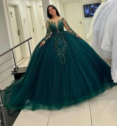 Deep Green Quinceanera Dresses, Green Emerald 15 Dress, Emerald Green Quinceanera Dresses With Silver, Gold And Emerald Dress, Dark Green Qinsenara Dresses, 15 Emerald Green Dress, Emerald Green Quince Dress Long Sleeve, 15 Dresses Emerald Green, Green Quinceanera Dresses Long Sleeve