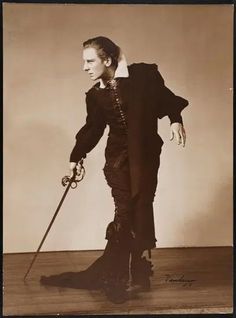 John Gielgud, Byronic Hero, New York Theater, Figure Reference, Concept Art Character, A Series Of Unfortunate Events, Elegant Man, Pose Reference Photo