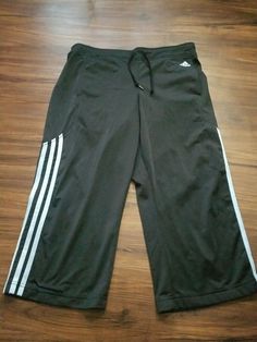 ADIDAS CROP CAPRIS WOMEN'S SIZE MEDIUM BLACK. Condition is "Pre-owned". Shipped with USPS First Class. Adidas Crop, Womens Capris, Gym Men, First Class, Capri, Mens Short, Womens Sizes, Adidas, Size Medium