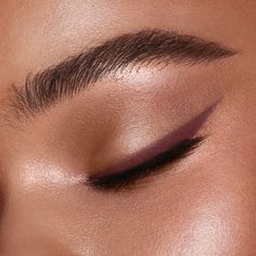 Smokey berry-brown eyeliner pencil for DREAMY, DEFINED Pillow Talk EYES! Pillow Talk Eyeliner, Brown Eyeliner Pencil, Charlotte Tilbury Pillow Talk, Makeup Icons, Soft Colour, Brown Eyeliner, Makijaż Smokey Eye, Natural Wedding Makeup