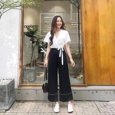 Dynasty Outfits, Casual College Outfits, Unique Blouse