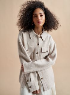 Cashmere Outerwear With Lapel Collar For Fall, Chic Outerwear With Spread Collar For Fall, Chic Fall Outerwear With Spread Collar, Oversized Cashmere Outerwear For Winter, Oversized Single Breasted Outerwear With Spread Collar, Fall Oversized Top With Spread Collar, Winter Lapel Collar Top For Everyday, Classic Oversized Single Breasted Sweater Coat, Casual Wool Coat With Button Cuffs For Fall