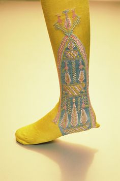 Stockings early 19th century The Kyoto Costume Institute Victorian Stockings, Embroidery Styles, 19th Century England, Embroidered Stockings, Historical Dress, Yellow Flats, Dress History, Regency Fashion, Historic Clothing