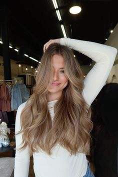 bronde tones hair long layers Bronde Long Hair, Warm Honey Balayage, Warm Dark Blonde Hair, Going Brunette, Natural Dark Blonde Hair, Hair Long Layers, Warm Bronde Balayage, Warm Bronde, Natural Dark Blonde