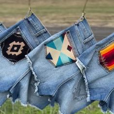 I Absolutely Love These Wrangler Cutoffs With Pendleton Patch. They Are Stretchy And So Comfy. I Love The Mid Rise Fit And Cutoff Style. I Purchased These A Few Months Ago, But Lost Weight And Never Got To Wear Them. These Are One Of A Kind And Perfect If You Want To Stand Out At Concerts Festivals, And Fairs. Size 7 Modeled Photos Are A Slightly Different Patch Pattern, But Show The Same Style And Cut Of Shorts. Western Wear, Ranch, Cowgirl, Pendleton, Rodeo Plus Size Cowgirl Outfits, Plus Size Cowgirl, Western Shorts, Boston Calling, Diy Western, Ranch Cowgirl, Country Jeans, Reworked Clothes, Tyler Childers