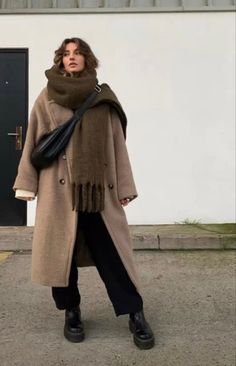 Cold Fashion, Trendy Outfit Ideas, Winter Outfits Aesthetic, Winter Fashion Outfits Casual, Winter Capsule Wardrobe, Fall Outfit Ideas, Trendy Fall Outfits, Trendy Outfit